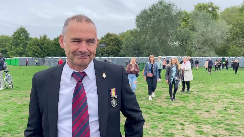 Military veteran pays tribute to the Queen