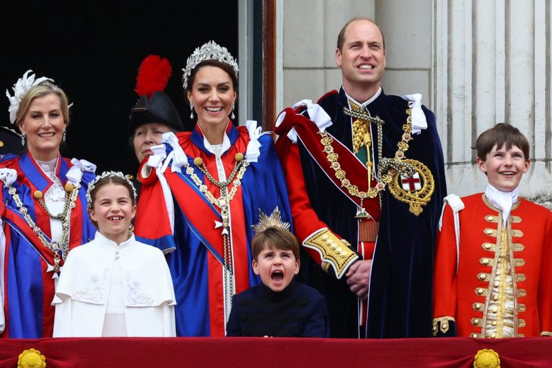 Prince William and family on the balcony