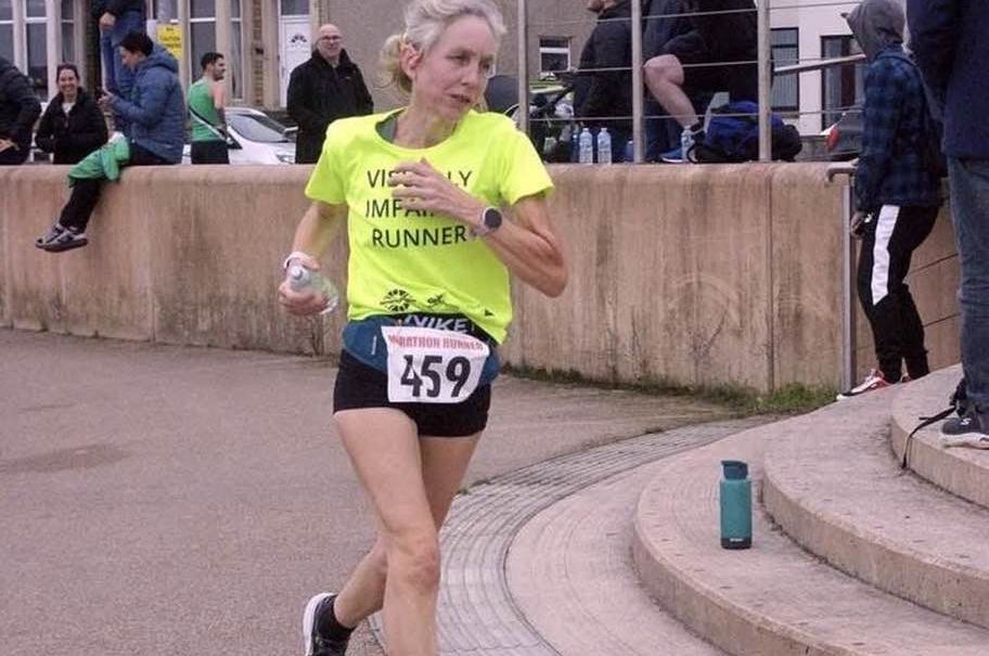 Lucy Crowhurst running (Credit: Sprint Finish Photography, used with permission)