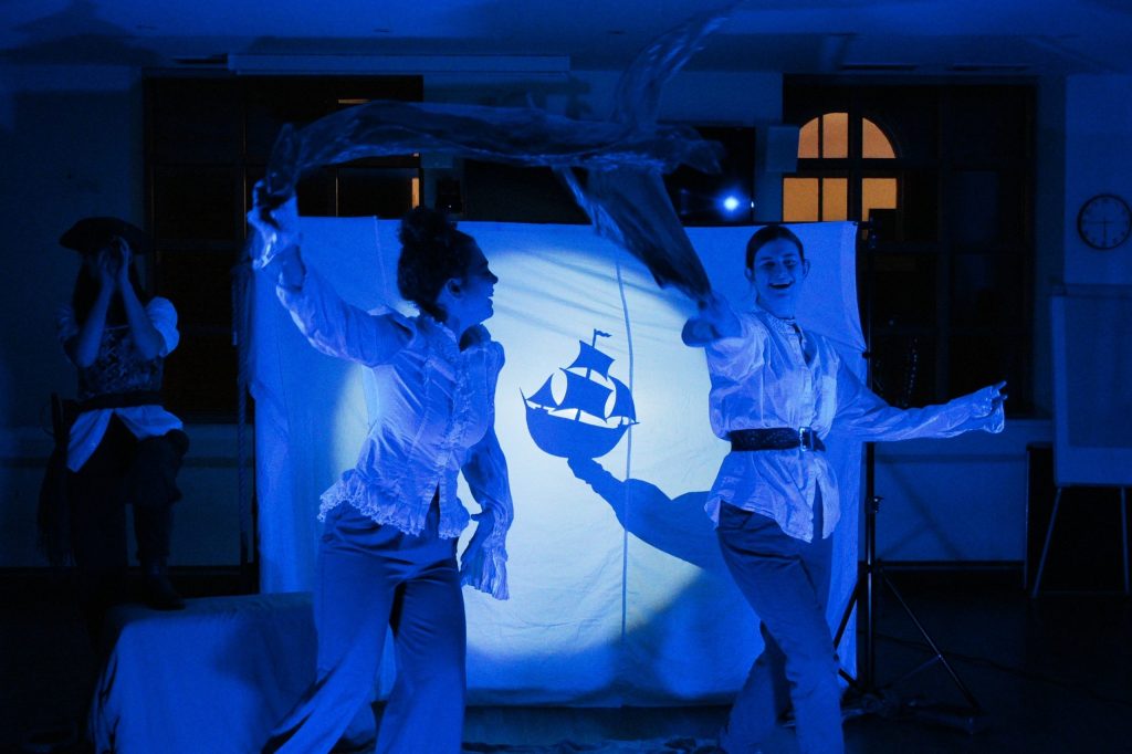 Whole Pack Theatre Company's production of The Tempest (Credit: Natalie Rodgers)