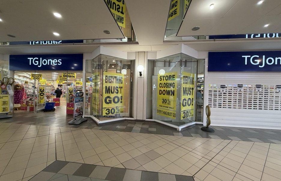 TGJones in Edgware closing